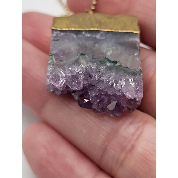 Druzy Amethyst Geode Pendant Long Necklace Purple Gold Tone - Picture 5 of 7